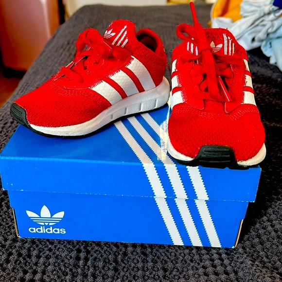SOLD Toddler/Kids Adidas - Picture 1 of 6